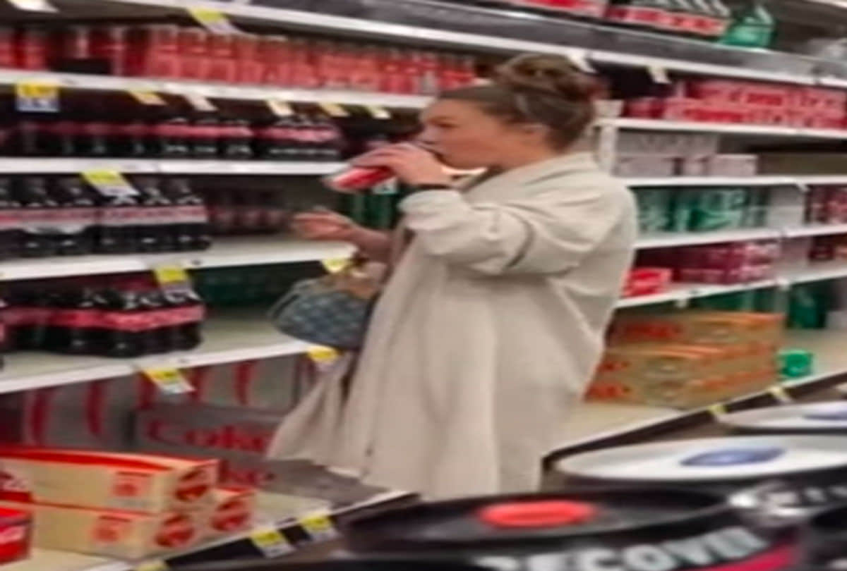 woman spitting in food lady spit into chips and water bottle at shopping mall