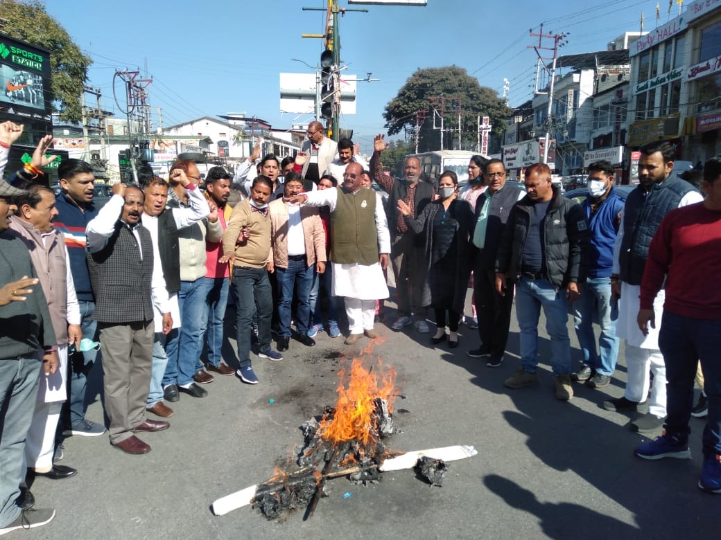 Uttarakhand Election 2022: Congress will burn the effigy of Aam Aadmi Party across state today, anger due to remarks made on Yashpal Arya