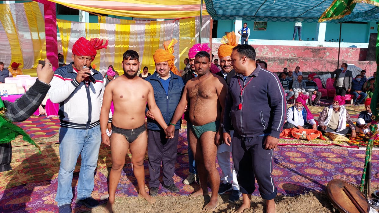 Panchayati Raj Minister Virendra Kanwar launched wrestling in Gaun