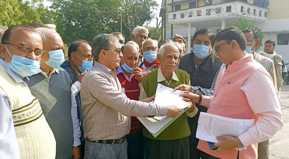 Pensioners raised their voice by staging a sit-in in the Collectorate