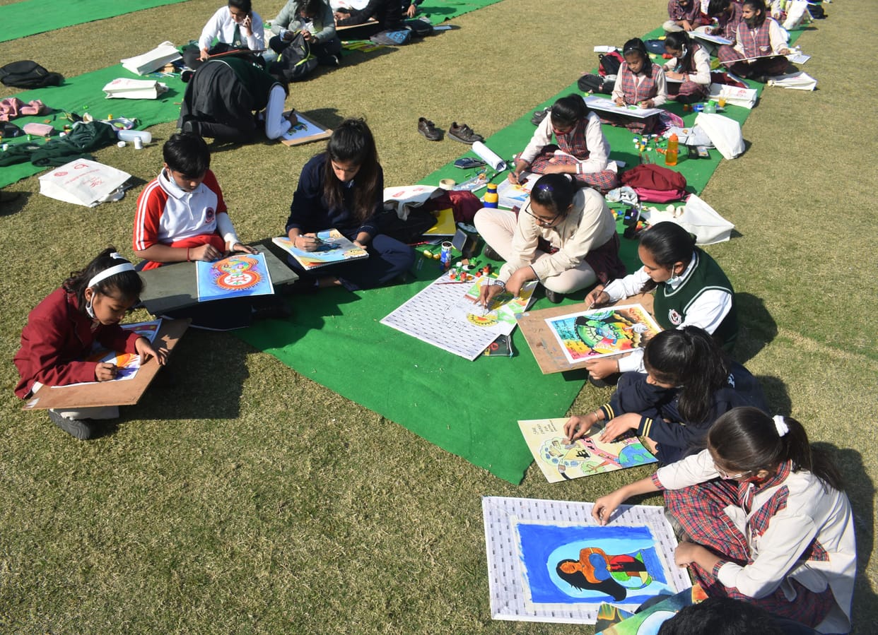 The participants showed the combination of colors in the painting