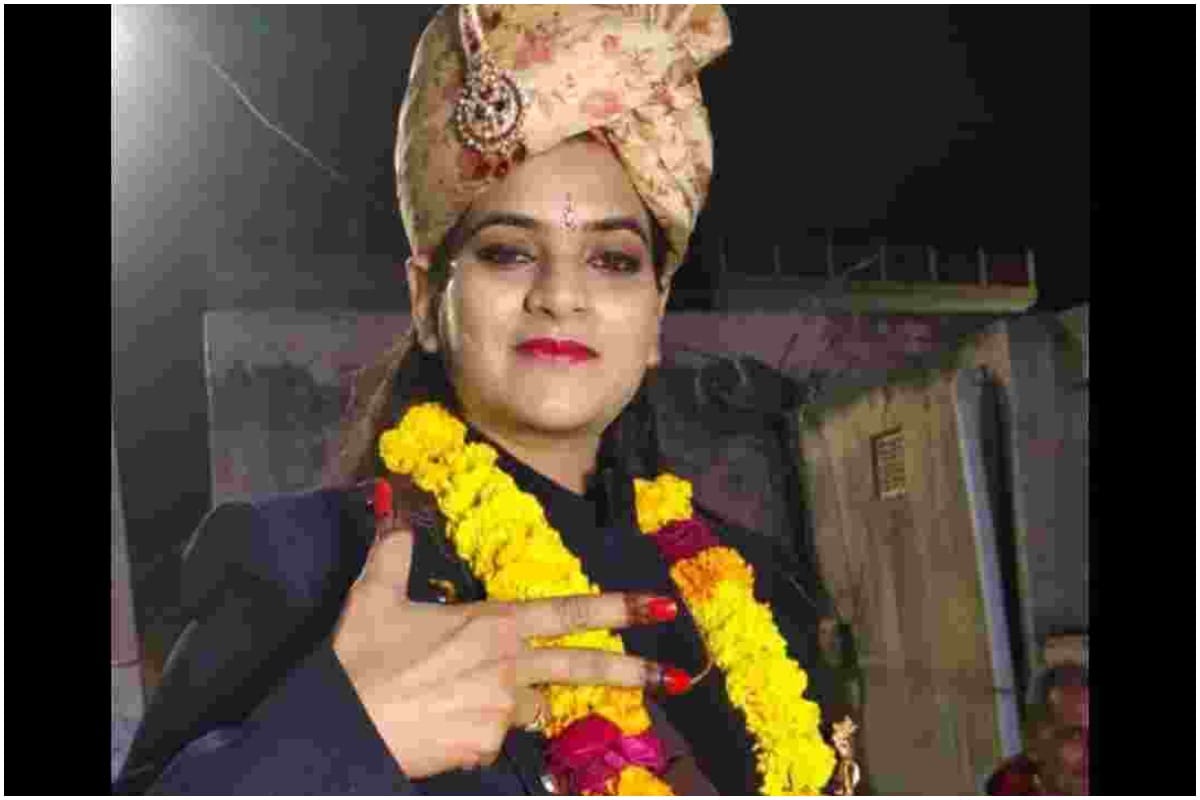 Sikar: The bride riding on horse reached the groom's house for marriage
