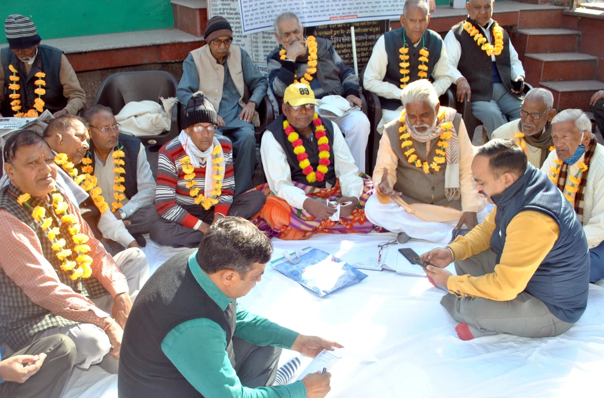Senior citizens did not agree even after persuading the Tehsildar