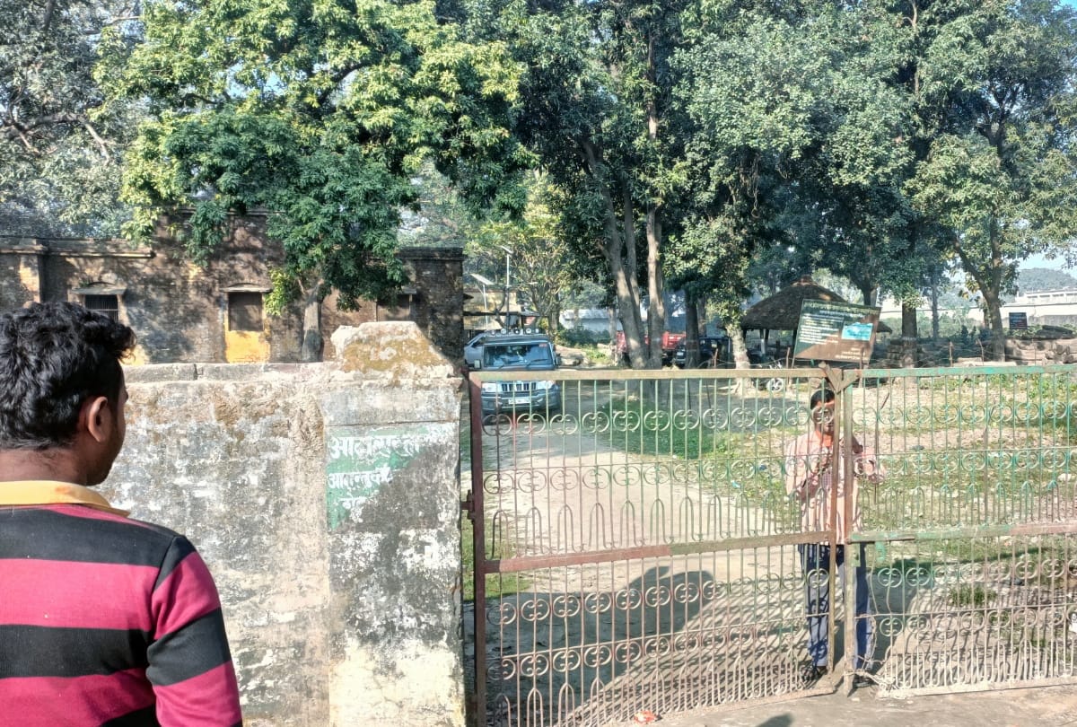 Forest department arrested eight people after deer meat recovered in Maharajganj
