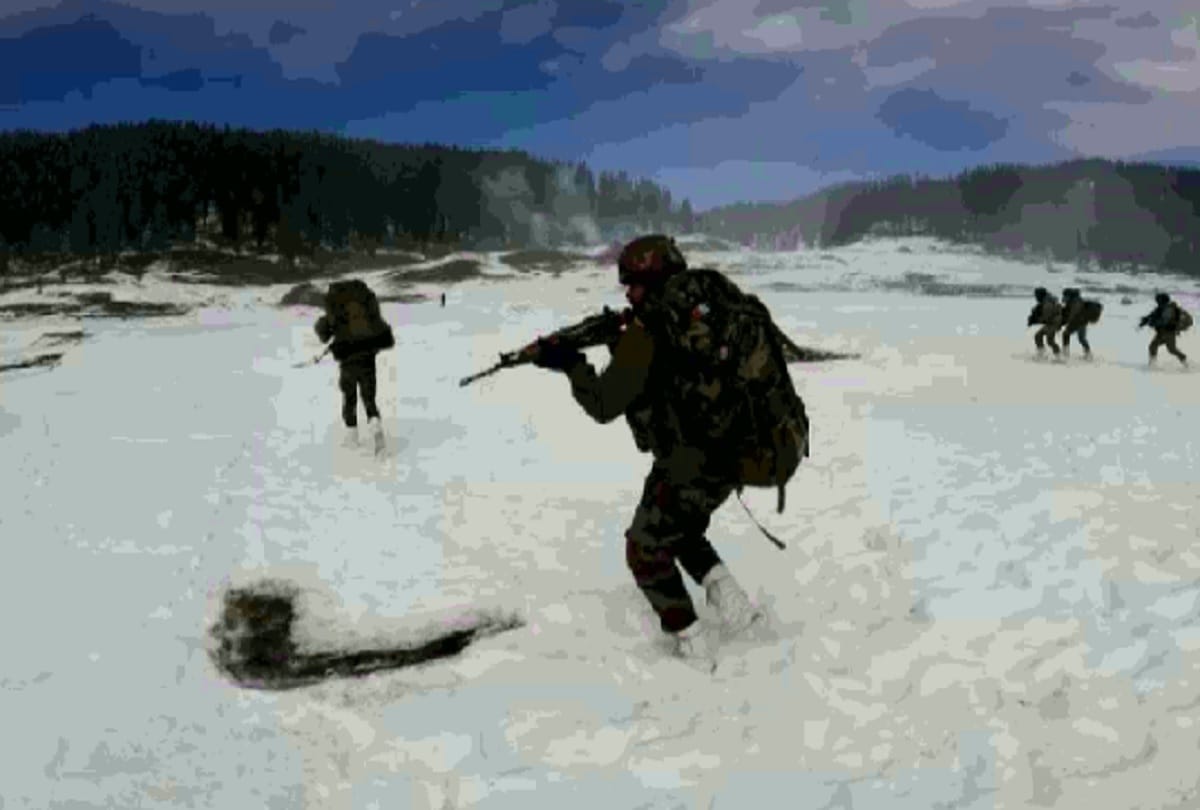for the first time joint exercise of army air force and navy in the snowy area of kashmir