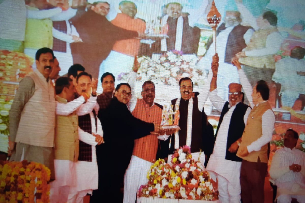 Mission 2022: Deputy Chief Minister Keshav prasad maurya has gifts given for projects worth 345 crores to Saharanpur
