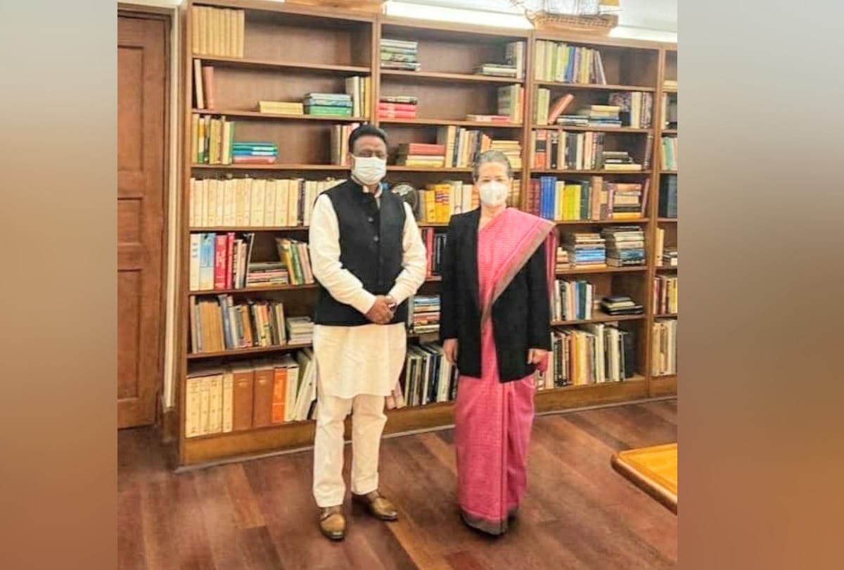 congress pradesh adhyaksh kuldeep rathore meets sonia gandhi in delhi