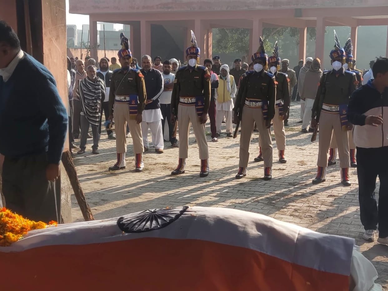CRPF sub-inspector cremated with state honors