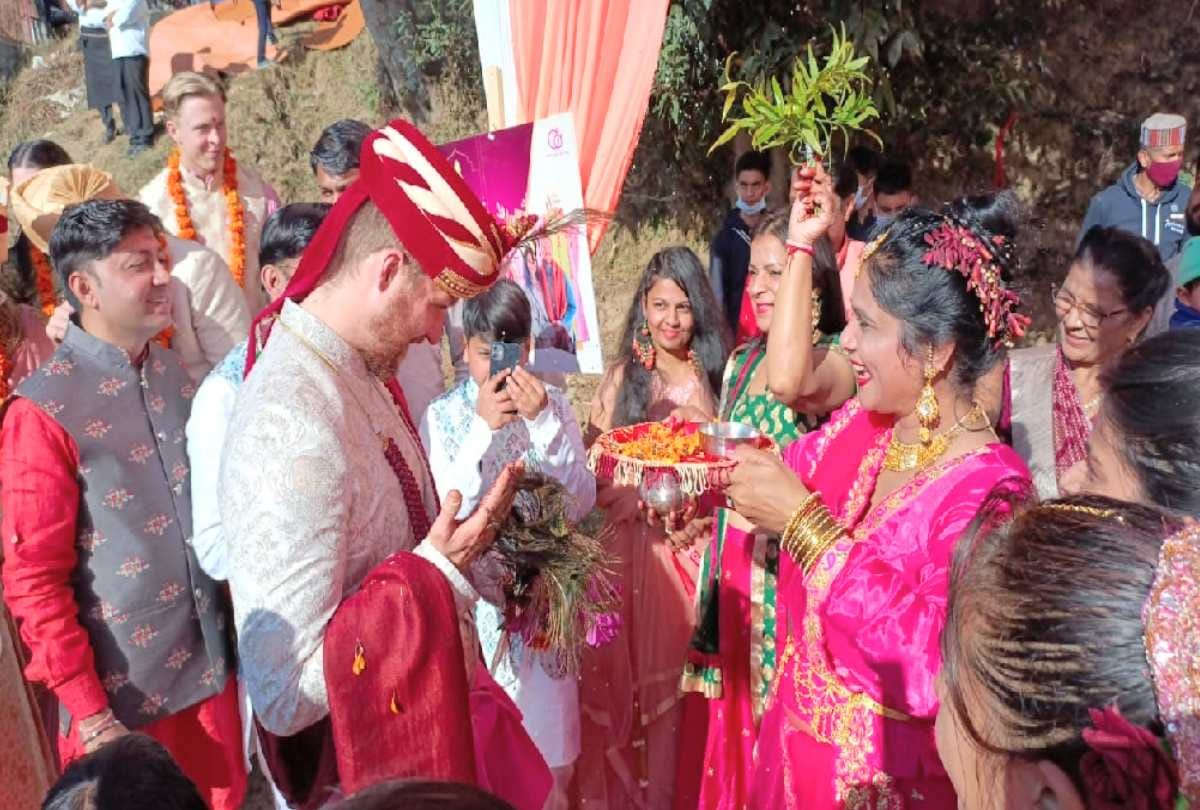Unique marriage: Haryana's girl, England's boy, saat phere took place in Dharamsala