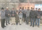 ठियोग में व्यापारियों ने केंडल मार्च निकालकर शहीदों को दी श्रद्घांजलि।