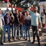 उधमपुर में गलत बयान देने वाले प्रोफेसर के खिलाफ कार्रवाई की मांग करते युवा।