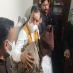 आगरा: पृथ्वी सिंह चौहान के घर पहुंचे उप मुख्यमंत्री केशव प्रसाद मौर्य
