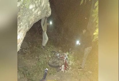 Youth killed in face to face collision of two bikes in mirzapur two seriously injured