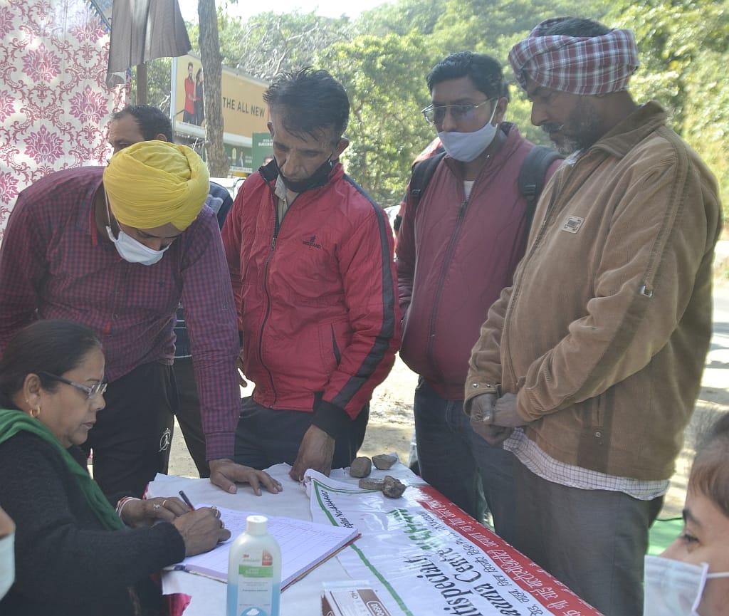 nahan police taught to drivers  about taffic rules