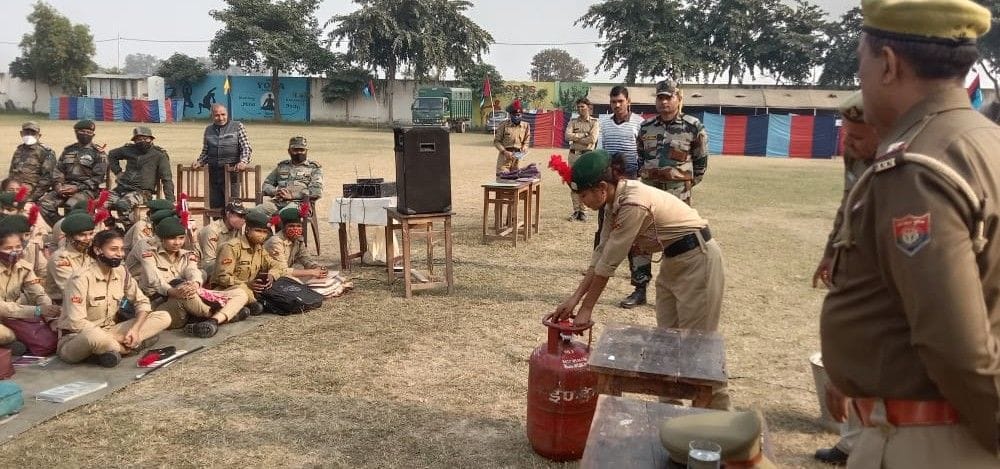 Hathras: NCC cadets learned fire prevention tricks