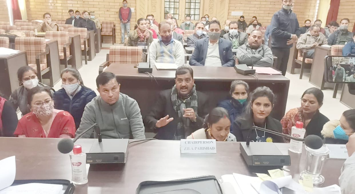 Uproar in zip meeting due to absence of department heads