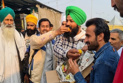 Farmer's movement postponed: After the assurance of the government, the farmers celebrated happiness, started uprooting the tents