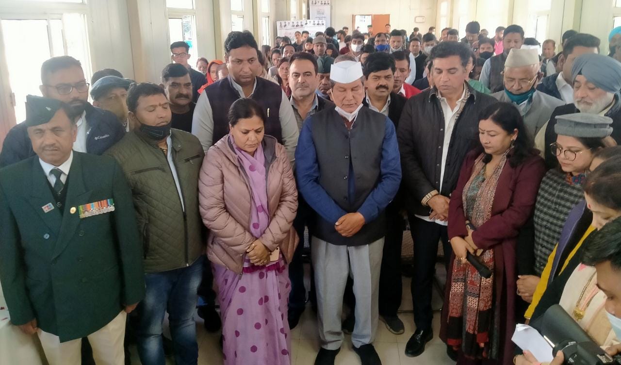 bipin rawat passes away: China and Pakistan were afraid of him, Uttarakhand engulfed in mourning, was given an emotional farewell, photos