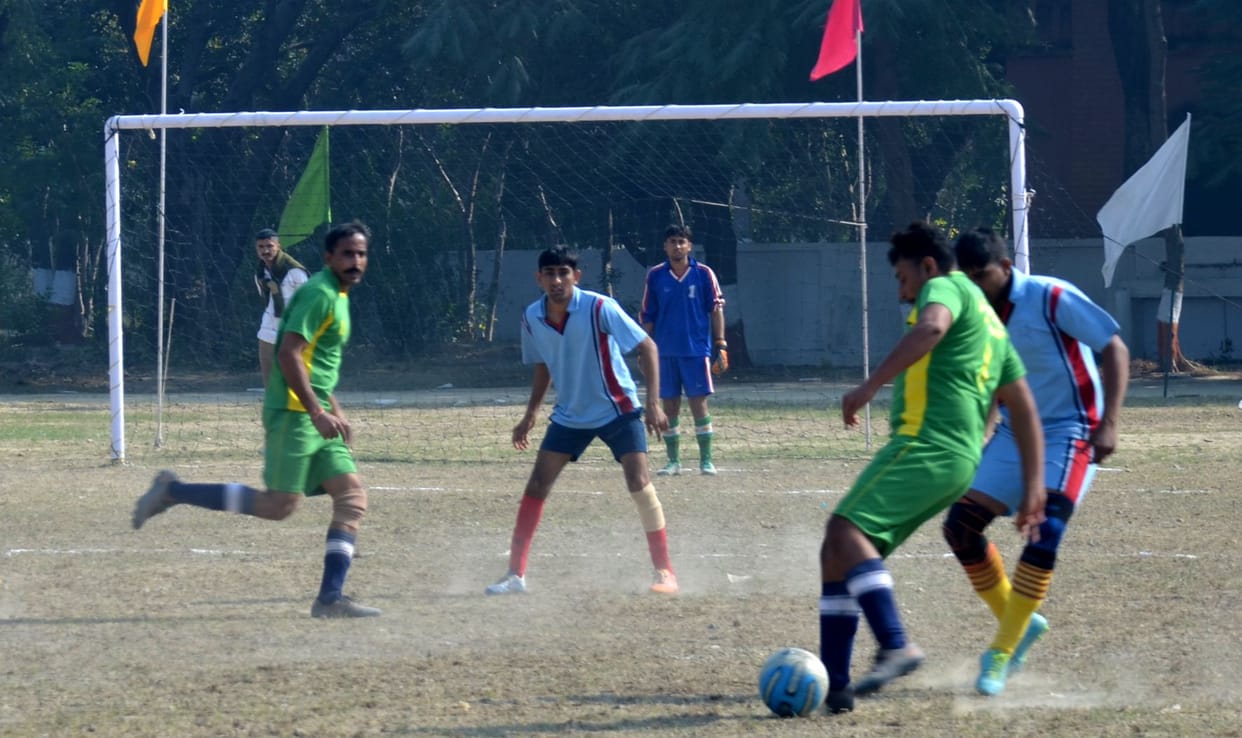 Football: Final will be held between Moradabad and Etah