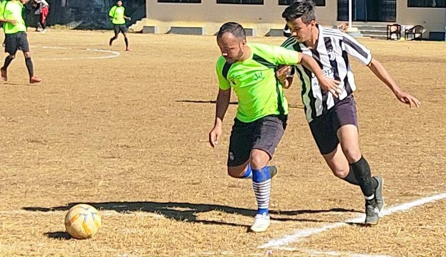 Teams of Pauri, Tehri and Chamoli reached the semi-finals