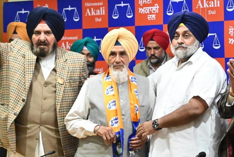 Sucha Singh Chhotepur joined Shiromani Akali Dal in Chandigarh