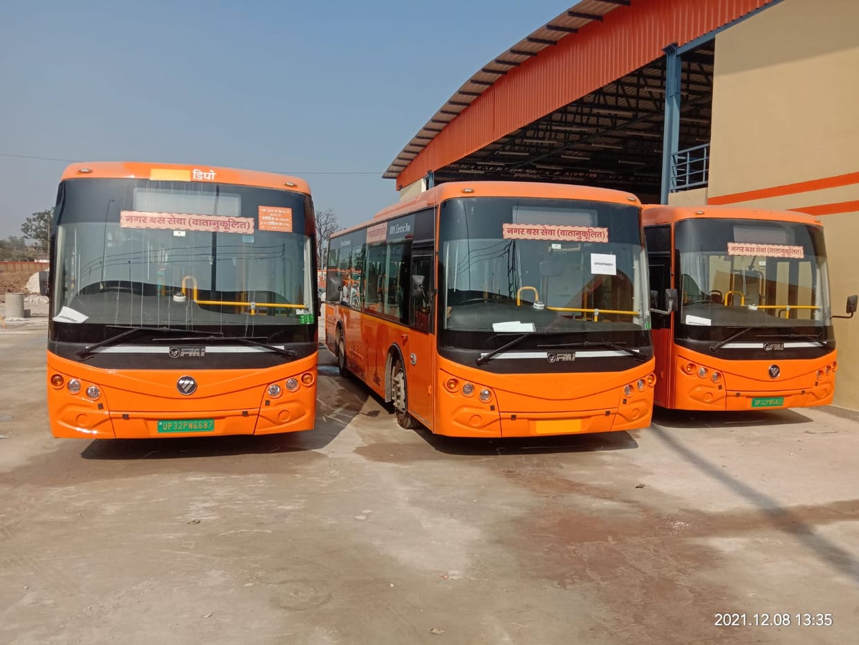 12 e-buses started running on four routes, time is not known