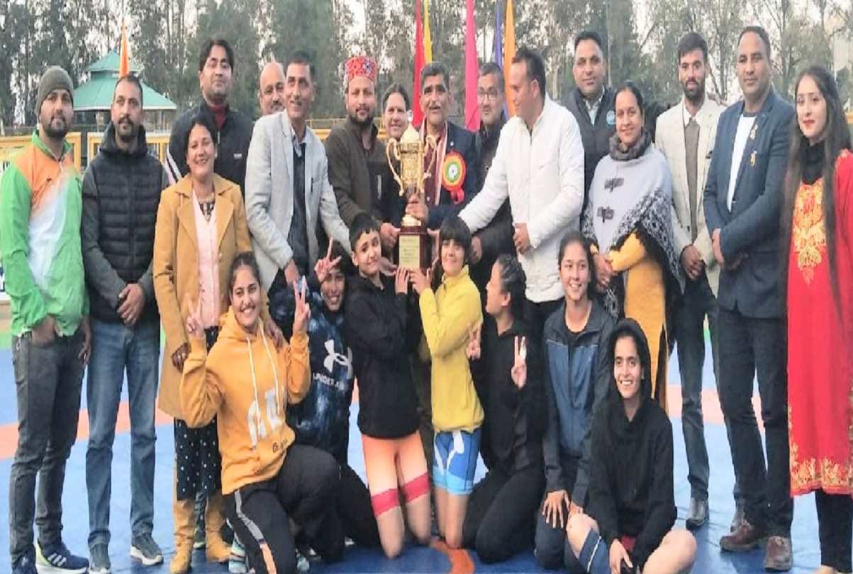 Inter College Wrestling Competition: Women's, Men's Category Oval Trophy in the name of Sundernagar