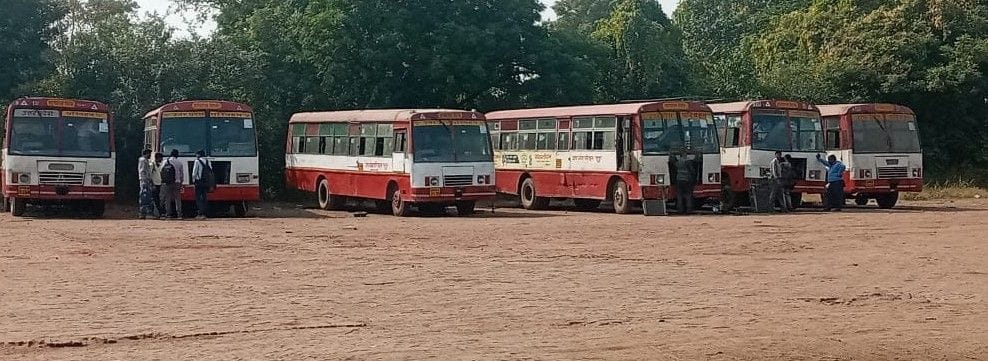 Hathras: 77 buses in depot, more than two dozen damaged in that too
