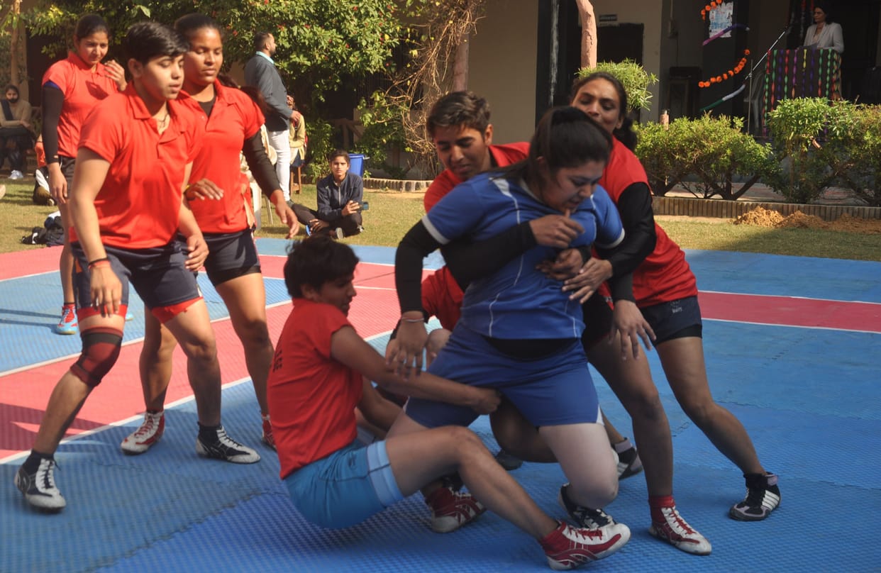 Vaish Mahavidyalaya beat MKJK 40-34 in Kabaddi