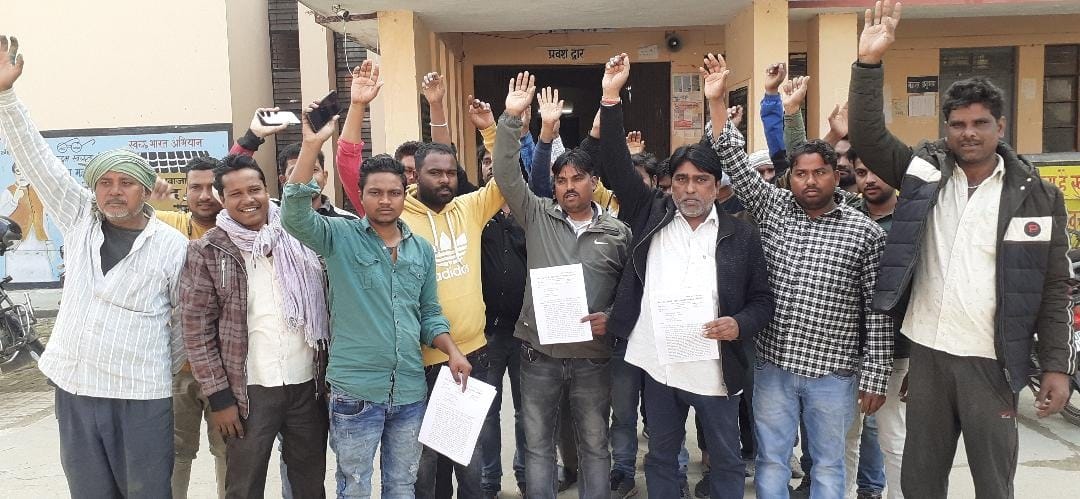 Traders demonstrated by accusing the police of extortion