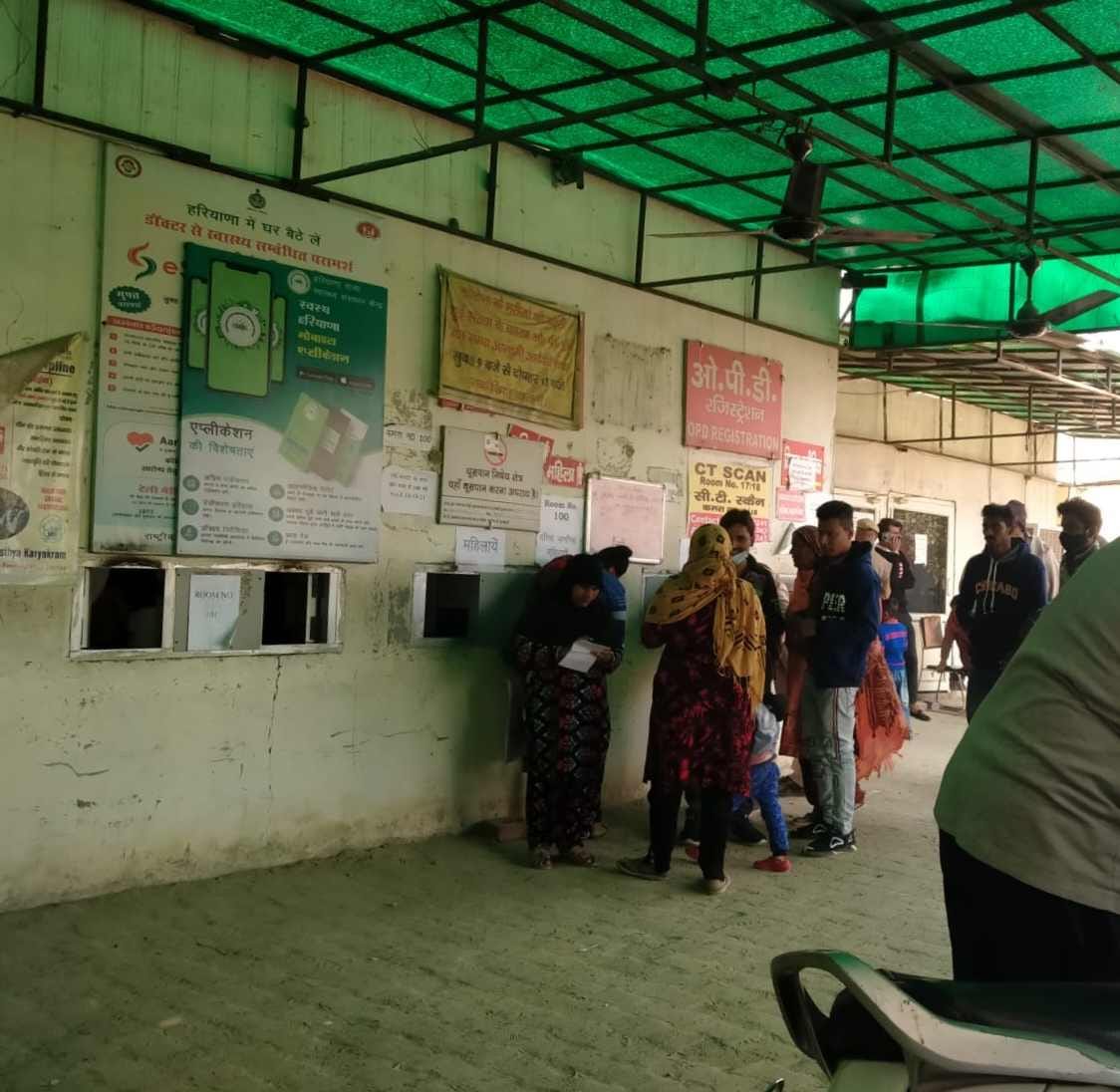 Civil Hospital: flouting of Corona rules, Yamunanagar
