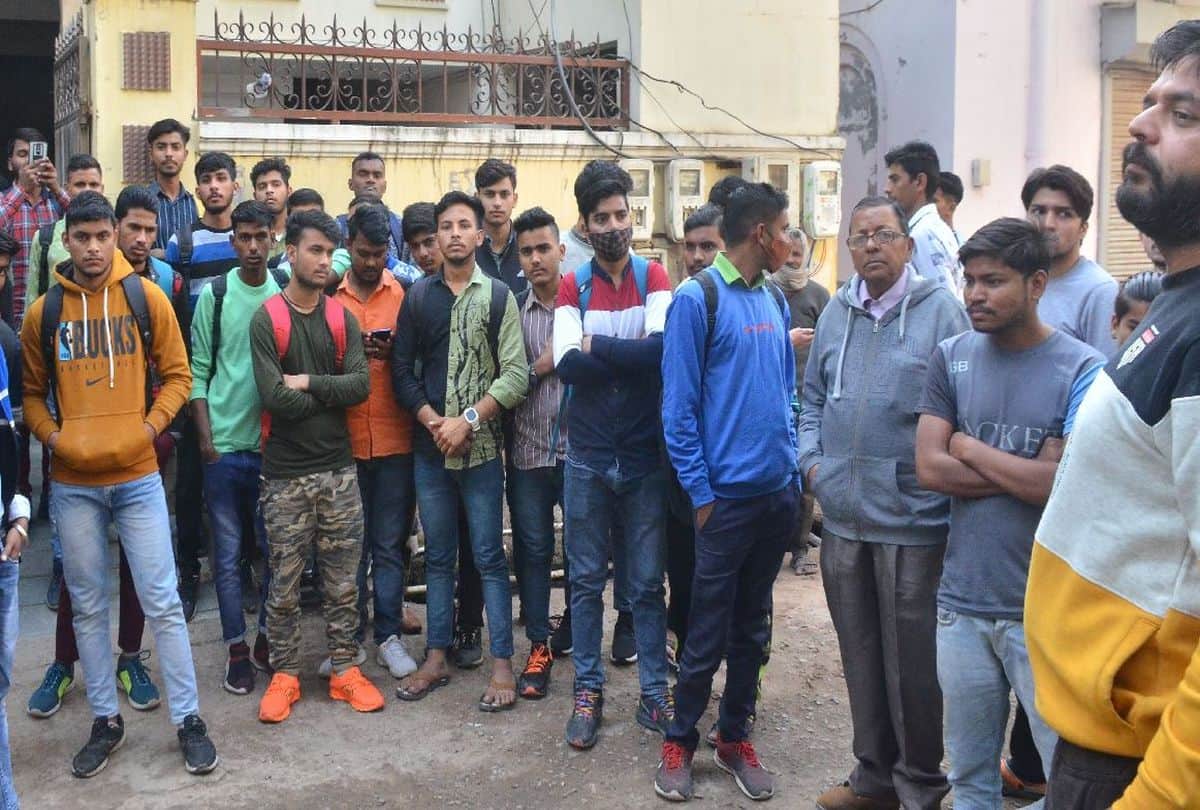 Helicopter Crash Martyr Wing Commander Prathvi Singh funeral will be held today in Agra