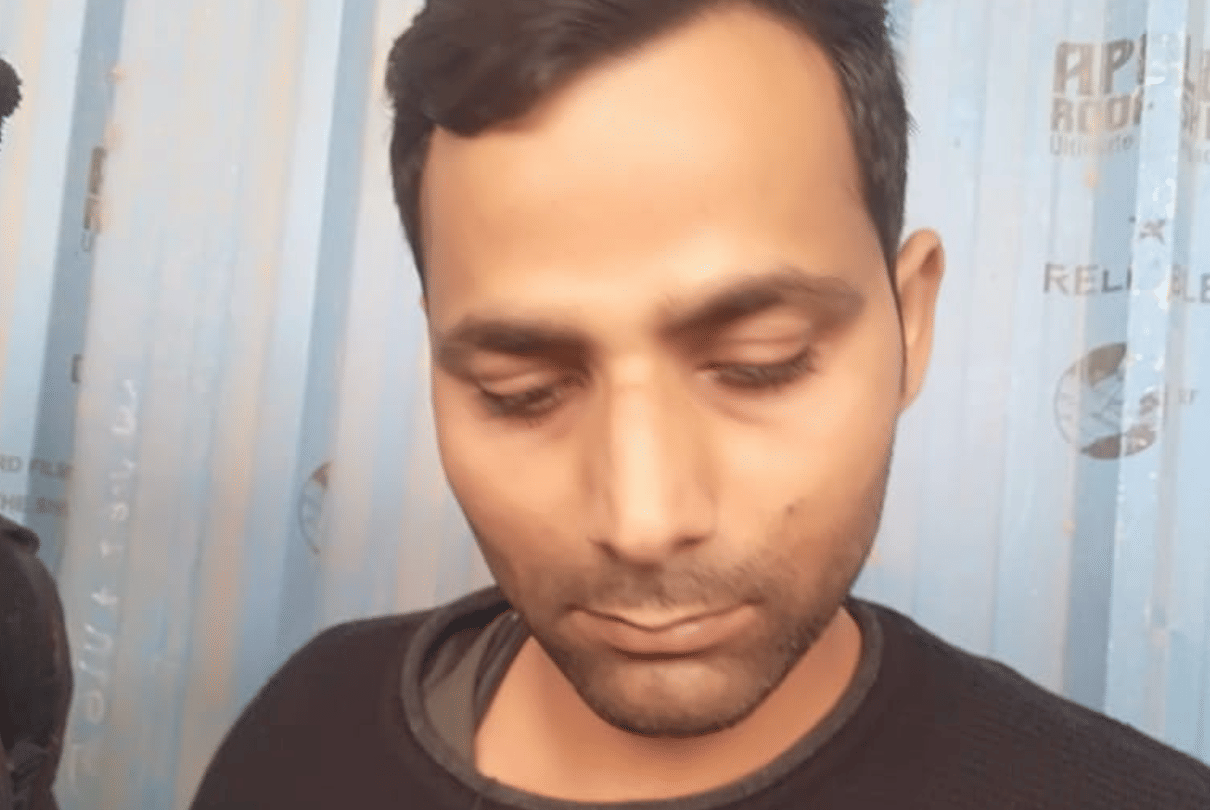 Rewa: Lokayukta caught constable red handed for taking 20 thousand rupees bribe
