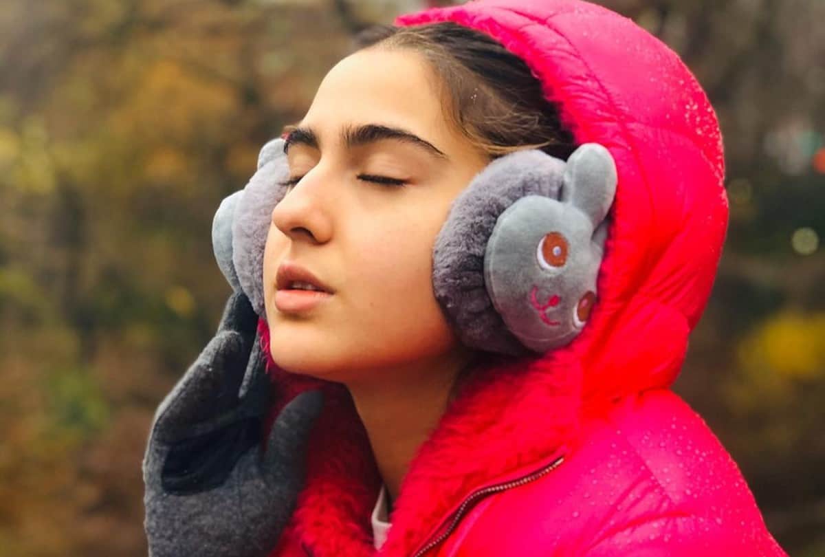 New Year 2022 Trendy Fashion Accessories Women Should Carry To look Stylish