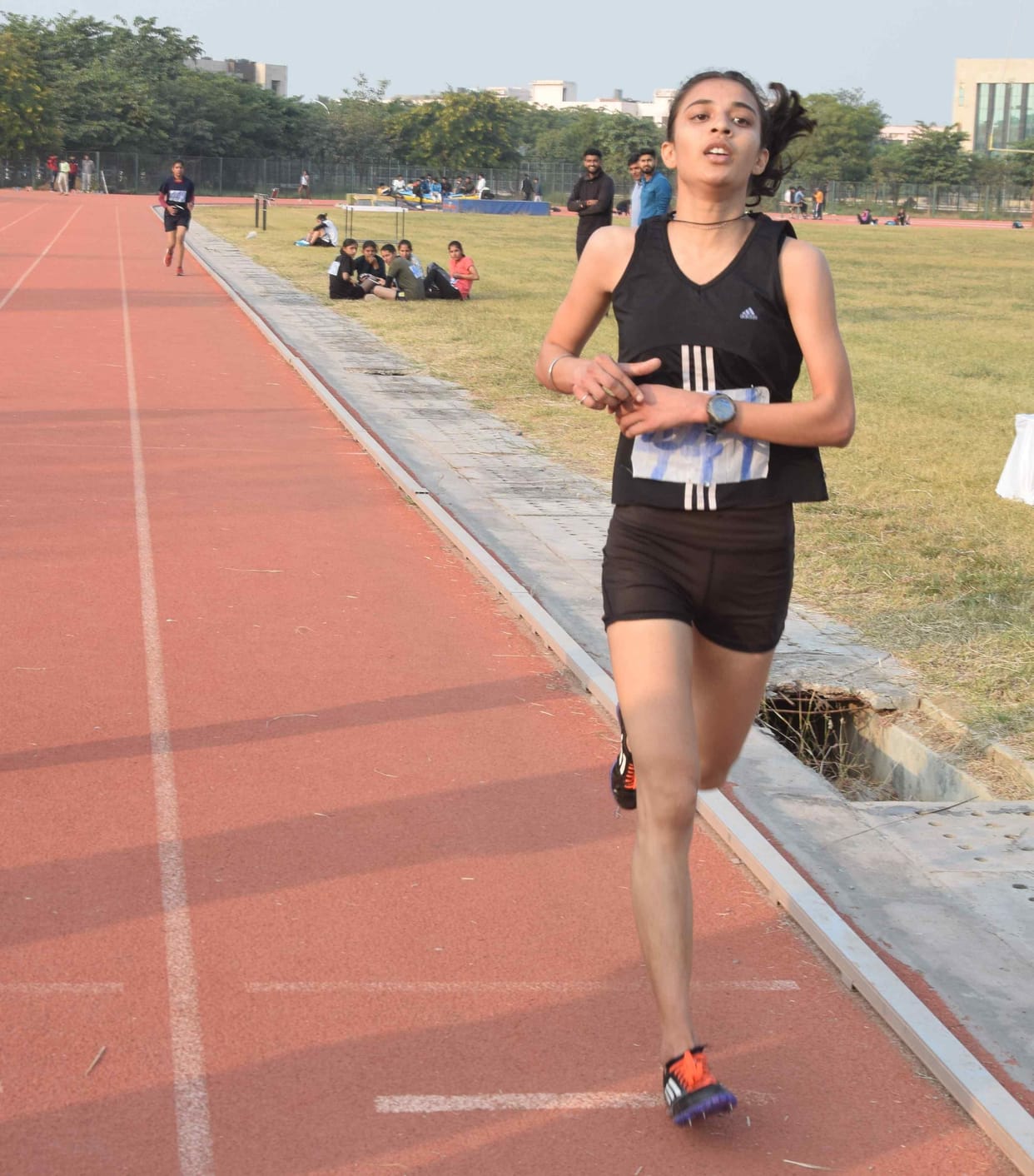 Kiran in 5000 meters race, Supriya first in 1500 meters