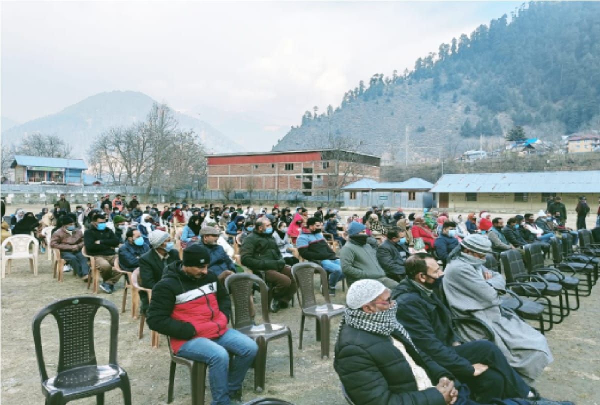 General Bipin Rawat; Tribute paid by lighting candles at Lal Chowk, youth said – you will always be remembered CDS Rawat