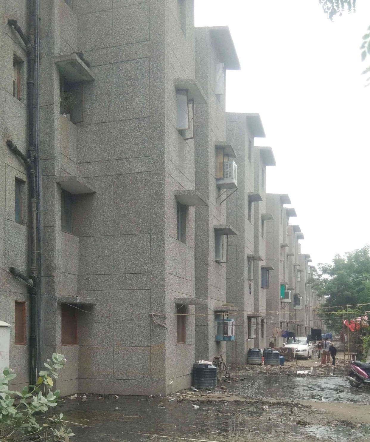 The flat is not fit for the Khori displaced, the condition is dilapidated, the list of characters has not been released