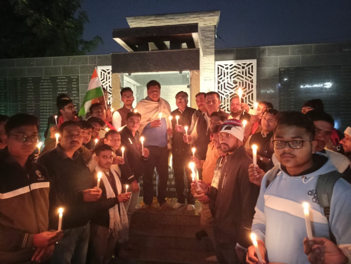 Tributes paid to martyr CDS and other army officers