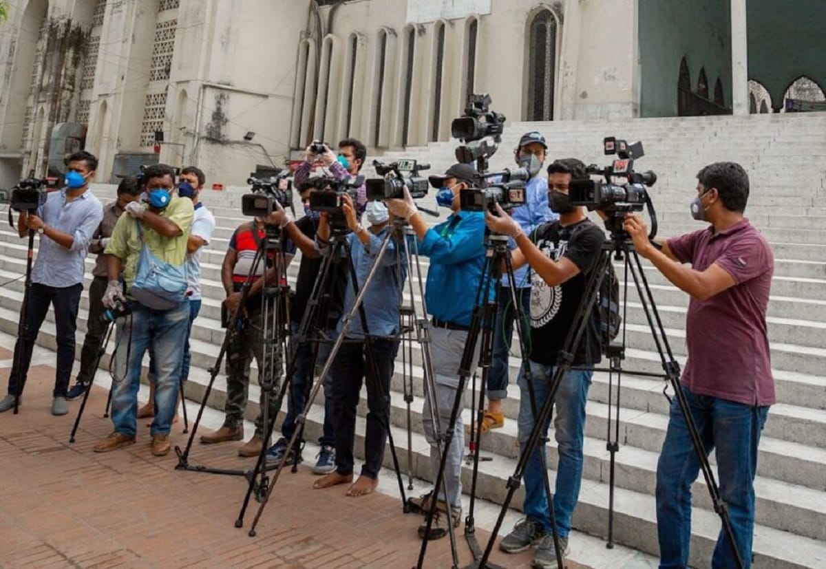 65 percent of Bangladeshi journalists want to leave journalism due to lack of working conditions