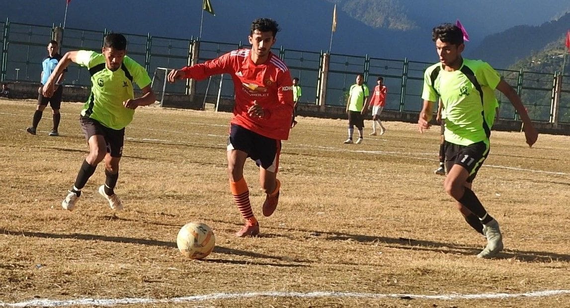 Pauri became the champion of football competition