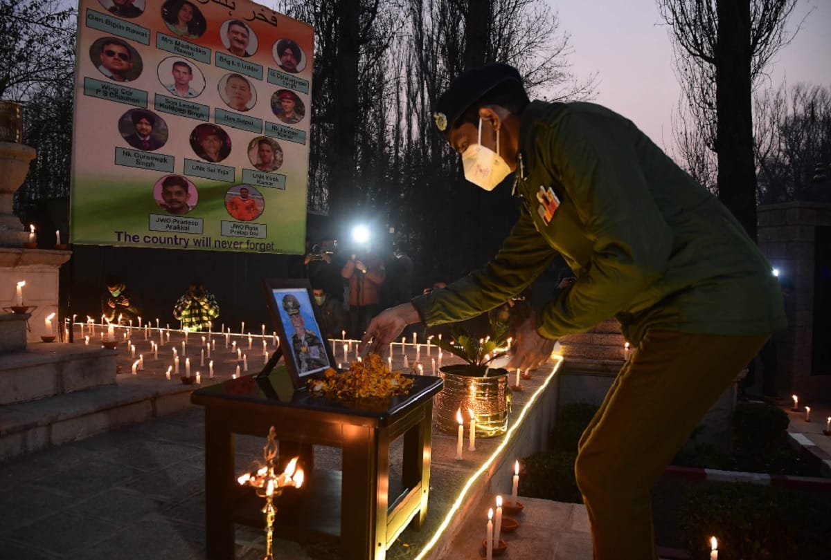 CDS General Bipin Rawat: Prayers sought for the peace of the soul of CDS Rawat and others on Friday prayers on LoC, you will also become emotional after seeing the pictures
