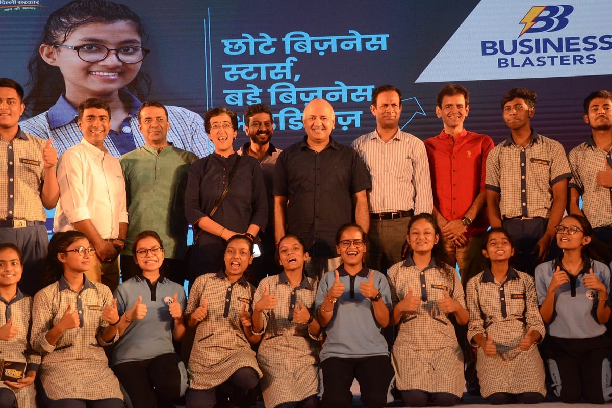 Under the Business Blasters Program of the Delhi Government, students are given financial assistance of Rs 2,000 in the form of seed money
