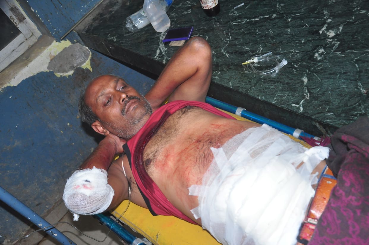 Tractor driver shot near liquor shop