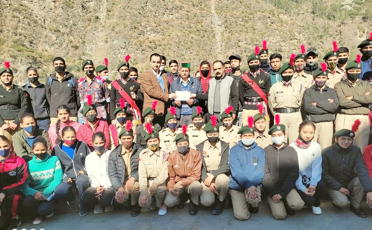 rampur ncc cadet colleceted money for army walfare