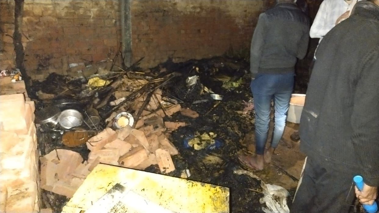 Hathras: Household items burnt to ashes due to falling of a lit candle