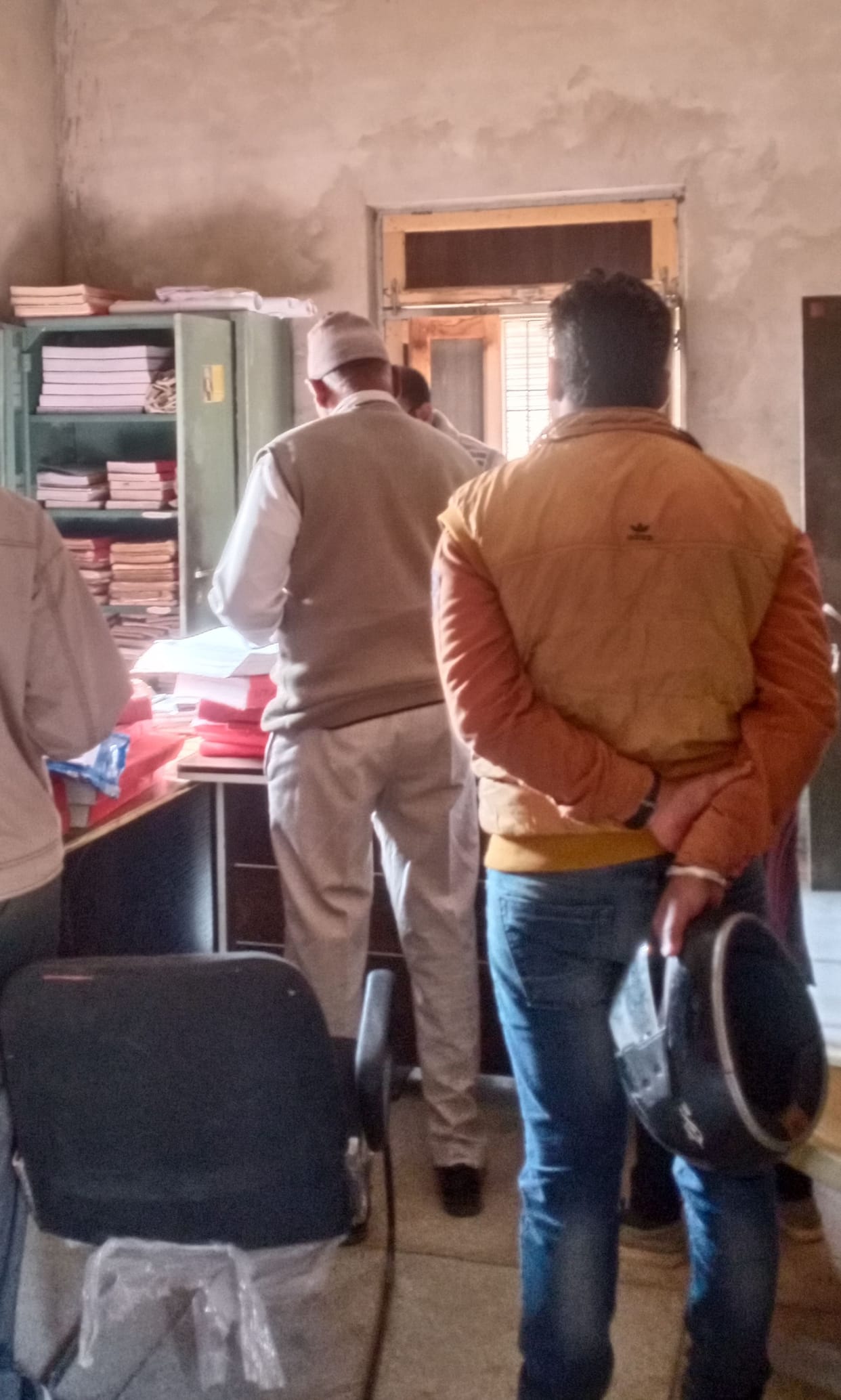 Rate list not receipt in Tehsil and Patwarghar, people have to pay more money for work
