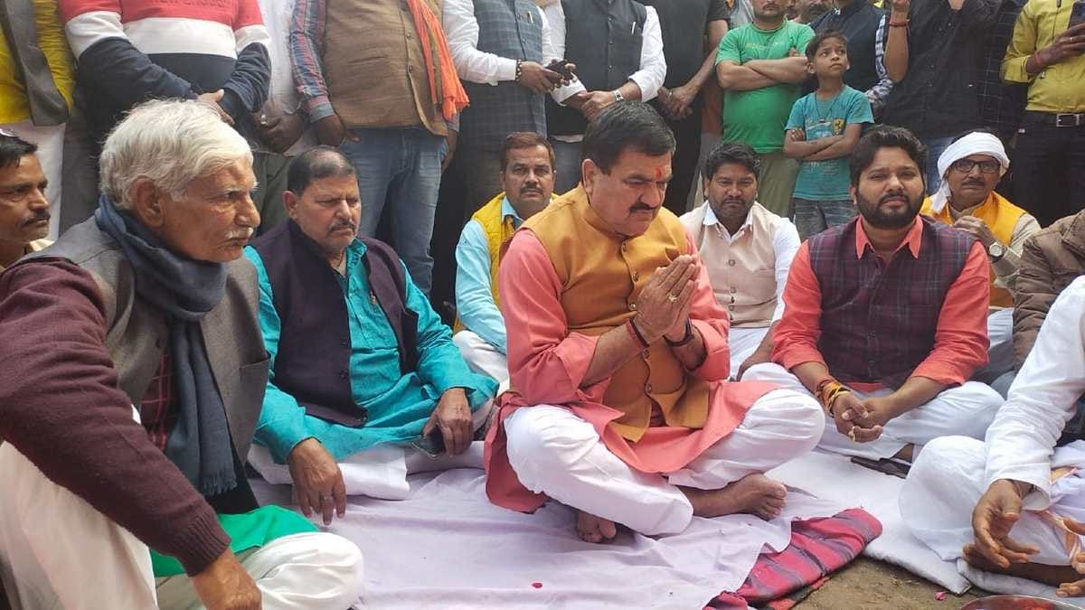 MLA laid foundation stone of Maa Karneshwari Devi temple beautified in varanasi