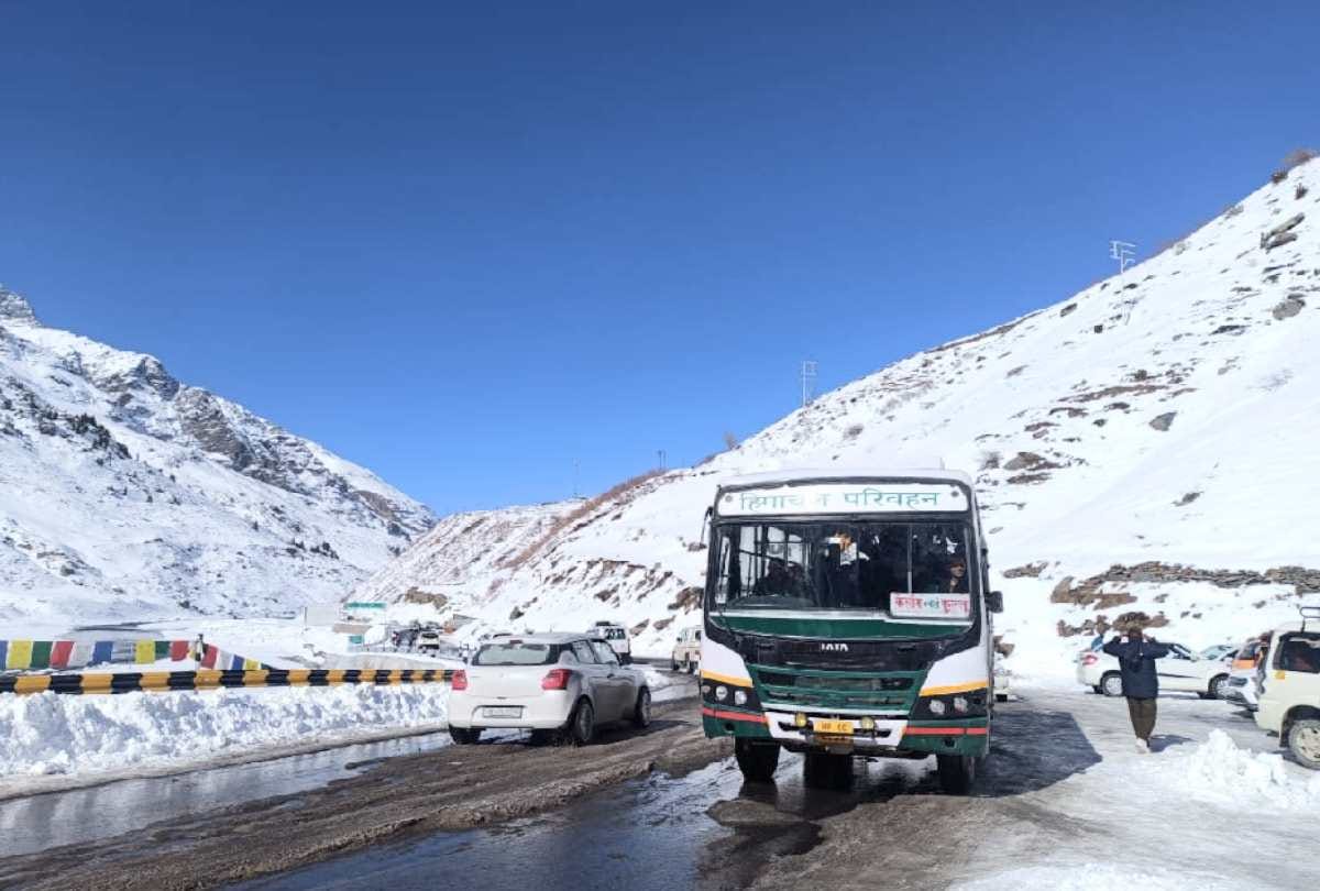 himachal weather update: Avalanche danger increased due to sunshine after snowfall, temperature below zero in tribal areas