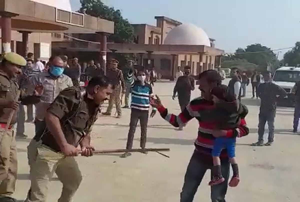 UP: In Kanpur dehat, inspector beaten young man who take child in his lap