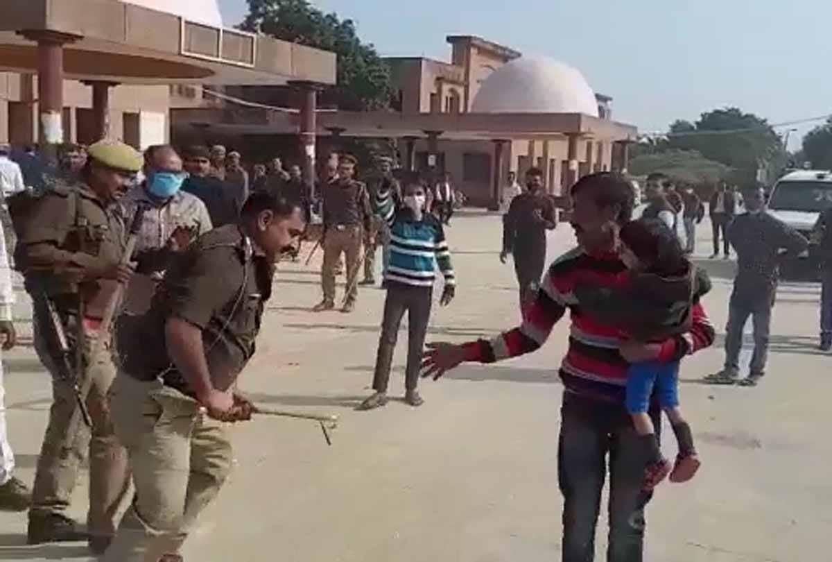UP: In Kanpur dehat, inspector beaten young man who take child in his lap